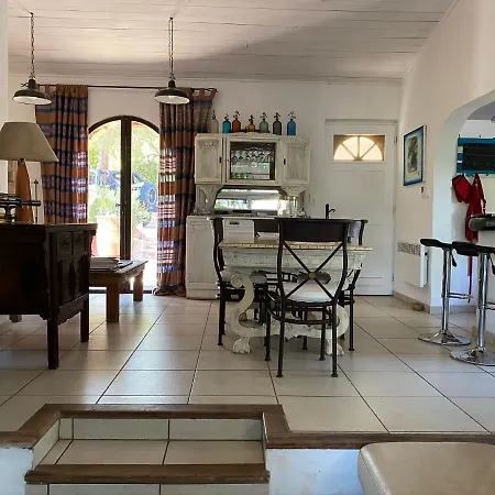 Casa Salya * Lecci
