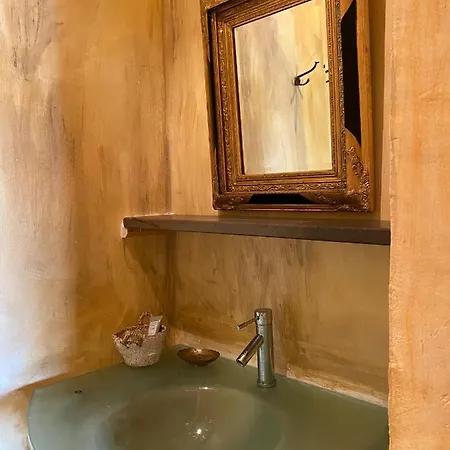 Casa Salya