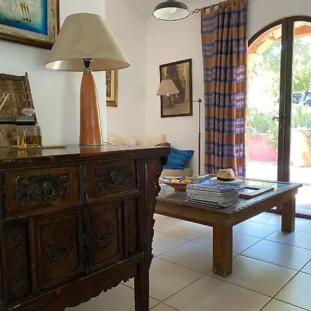 Casa Salya Lecci