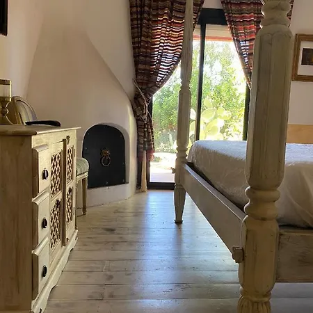 Casa Salya Lecci
